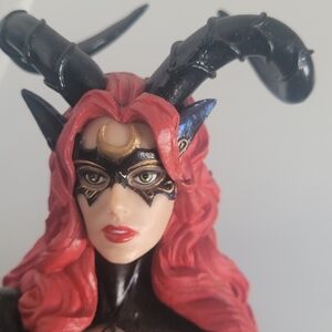 Witch Lady FIGURINE w/stand
